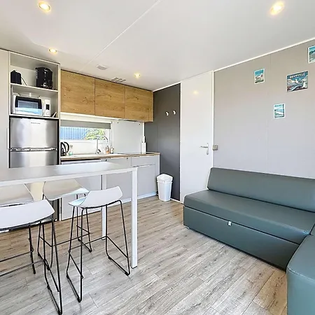 Mobile-home Grand Confort 4 Pers, 2 Ch, 2 Sdb, Plage, Piscine, Fitness, Terrasse - - Fr-1-361a-57 * Jullouville-les-Pins